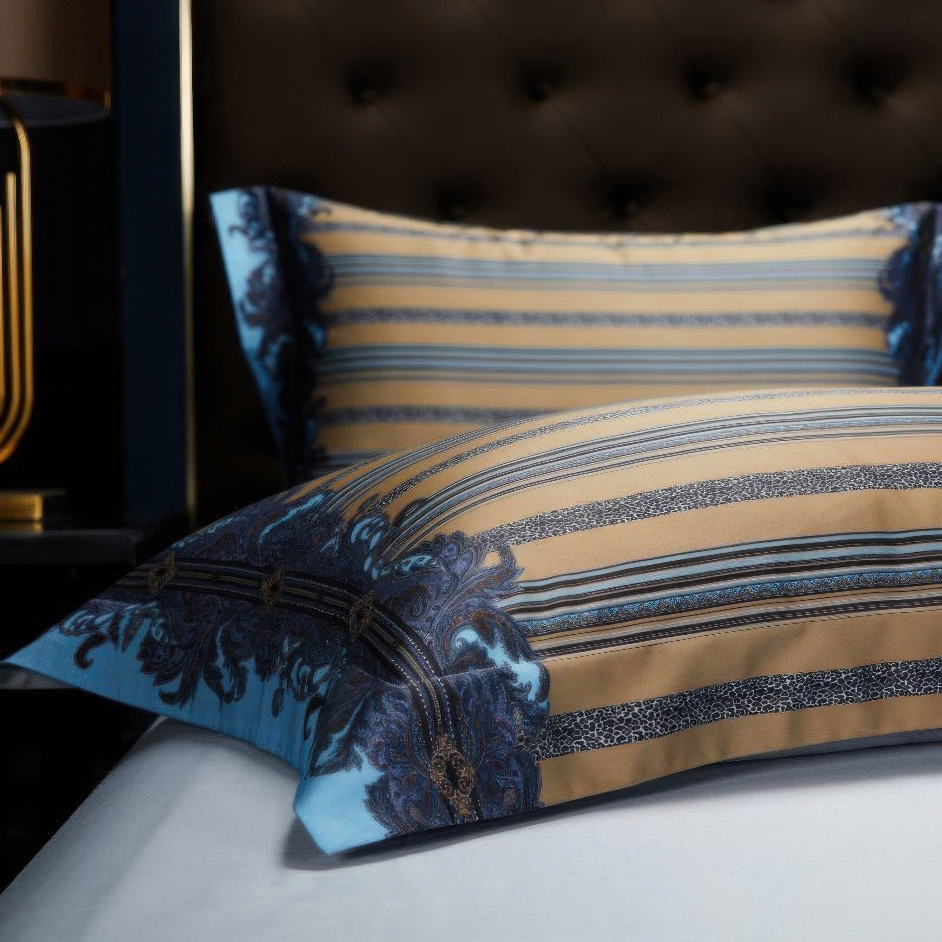 Lionel Bedding Set