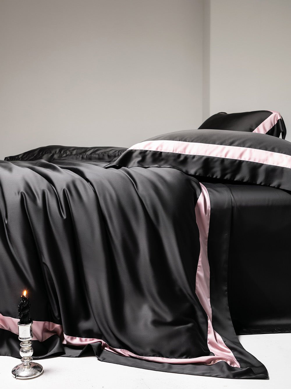 Natural Black Bedding Set