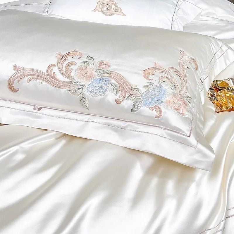 White Vine Bedding Set