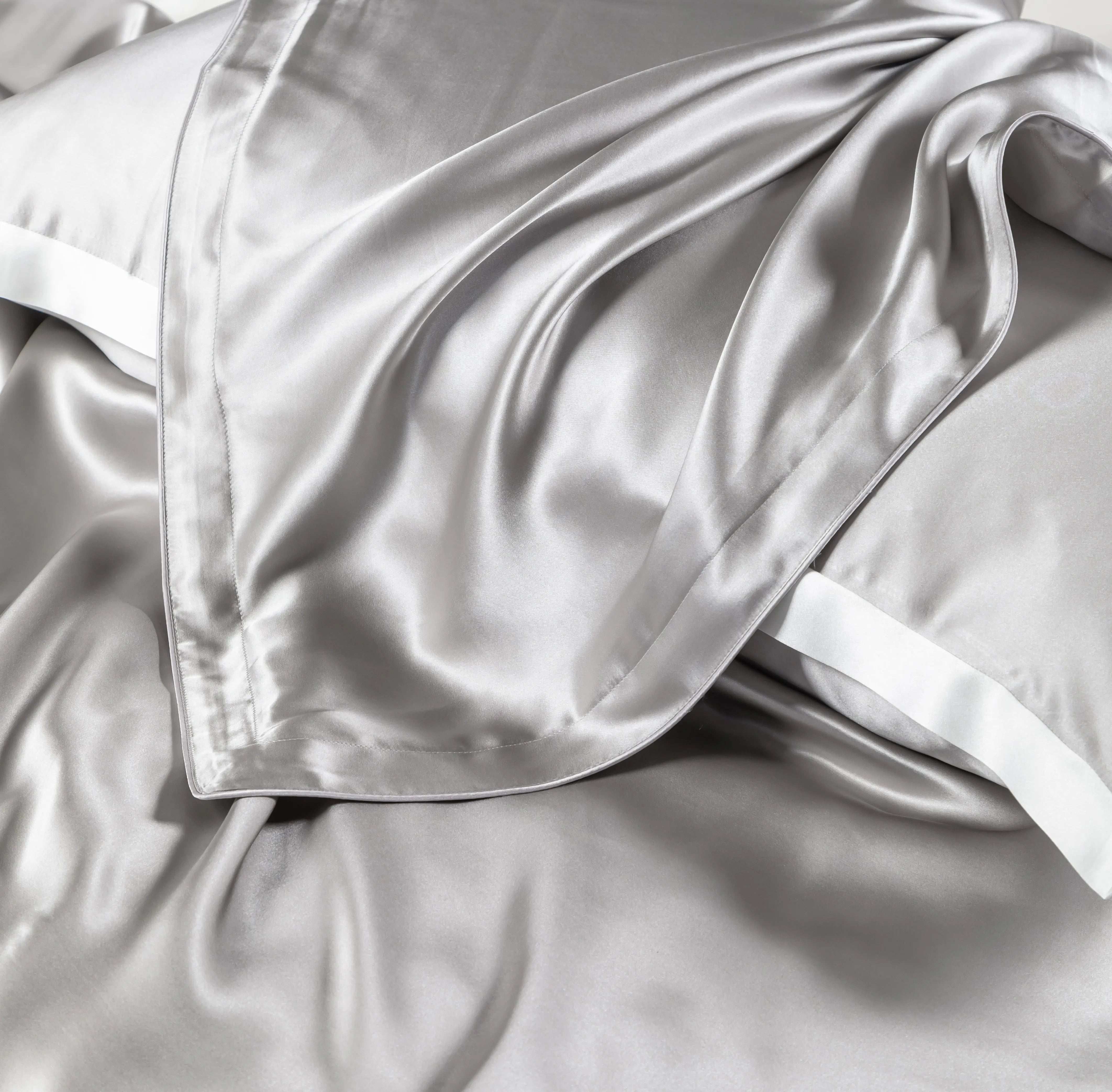 Grey Top Grade Silk Bedding Set