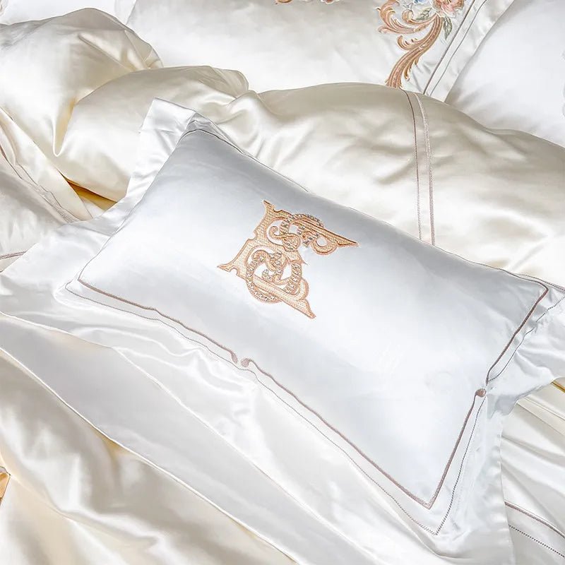White Vine Bedding Set