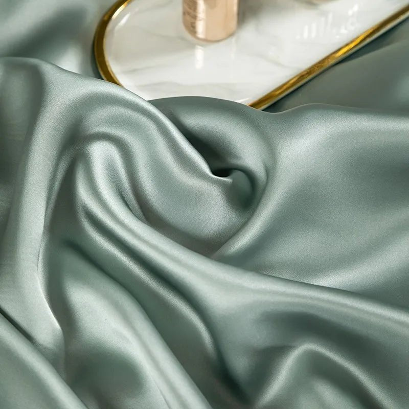 Green Top Grade Silk Bedding Set