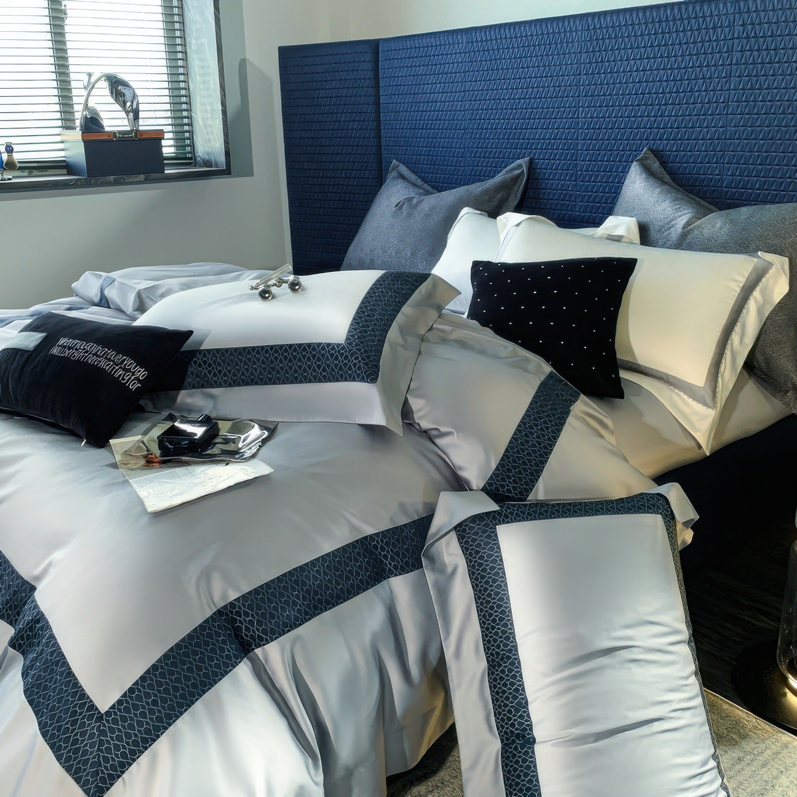 Silver Embrace Bedding Set