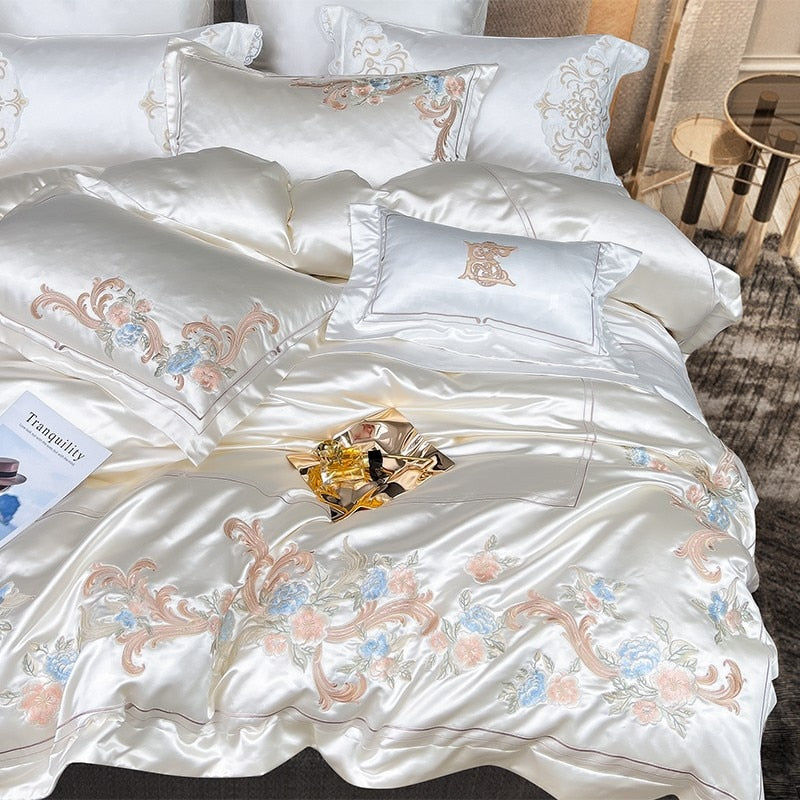 Lois Bedding Set