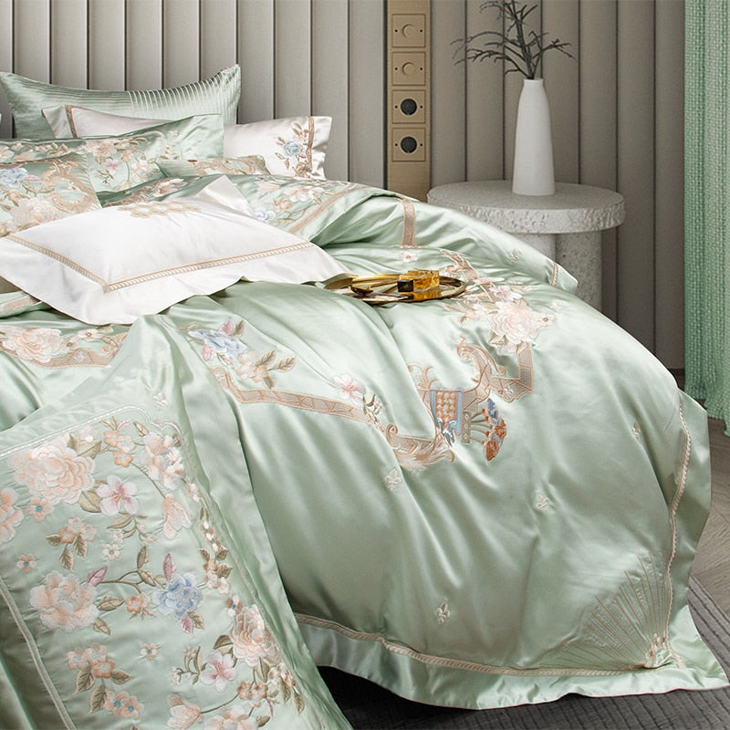 Lois Bedding Set