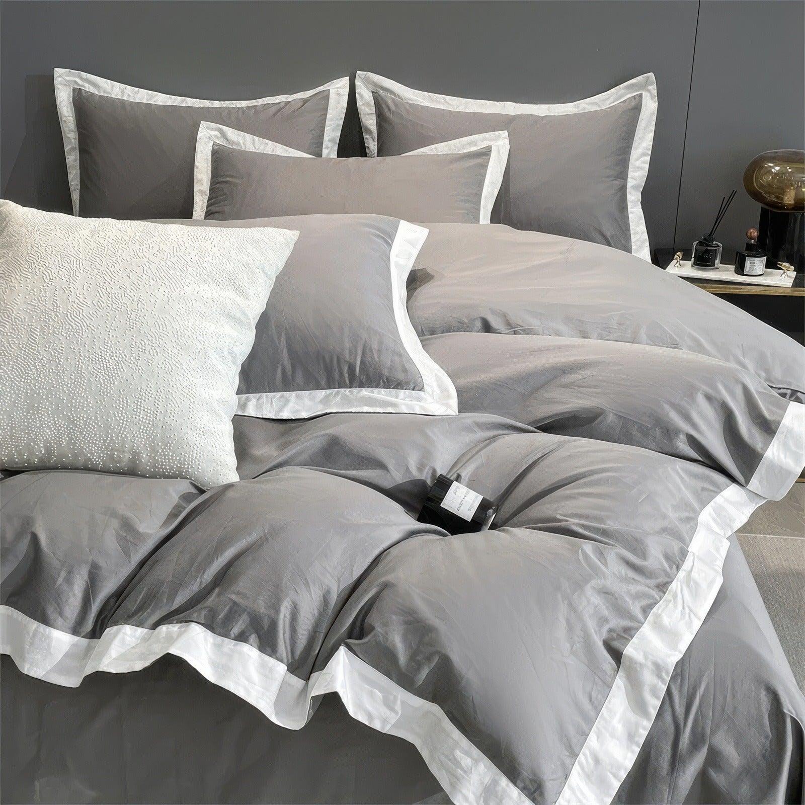 Grey Contrast Bedding Set