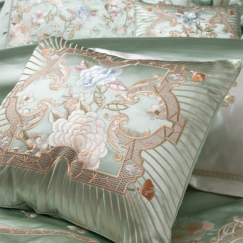 Lois Bedding Set