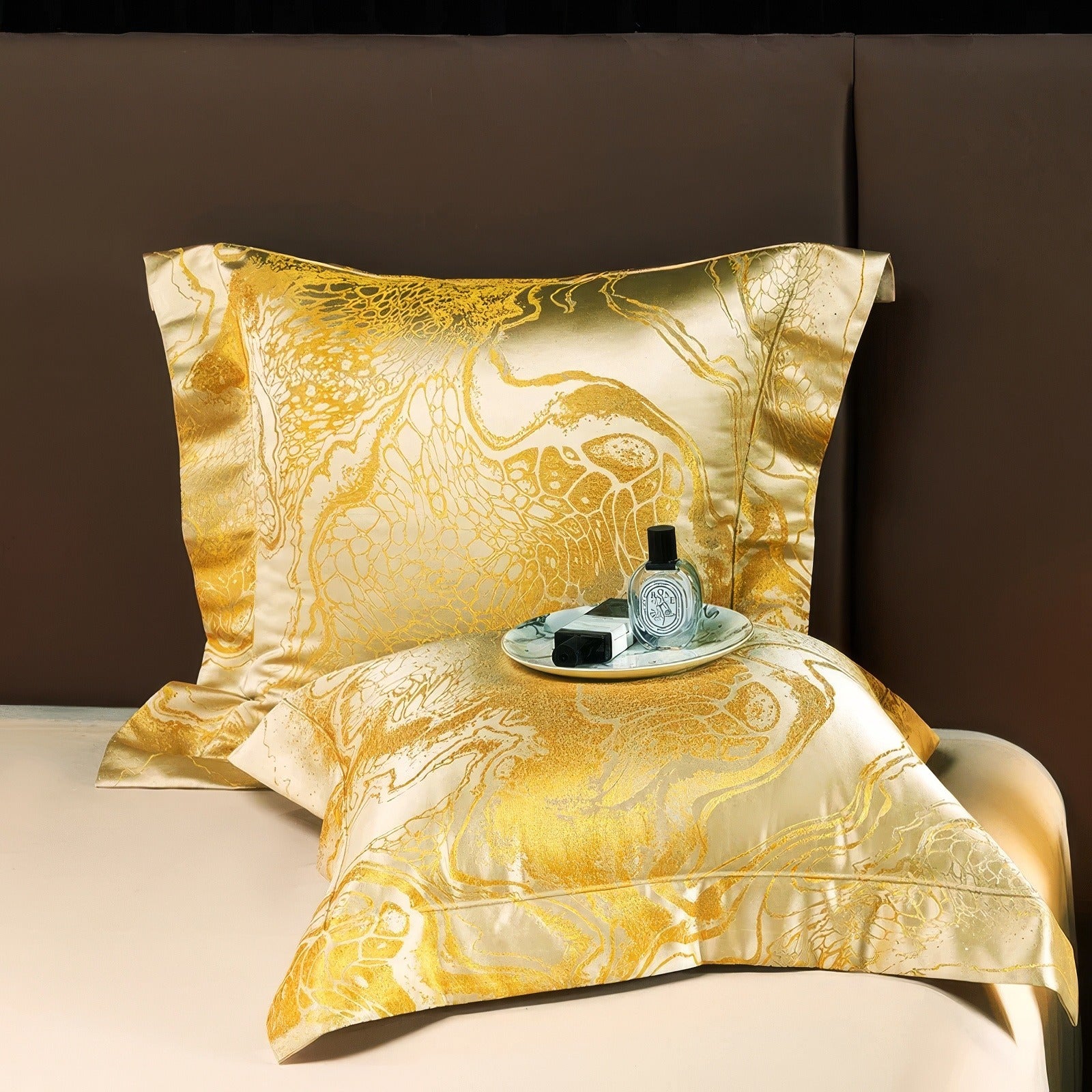 Shiny Gold Bedding Set